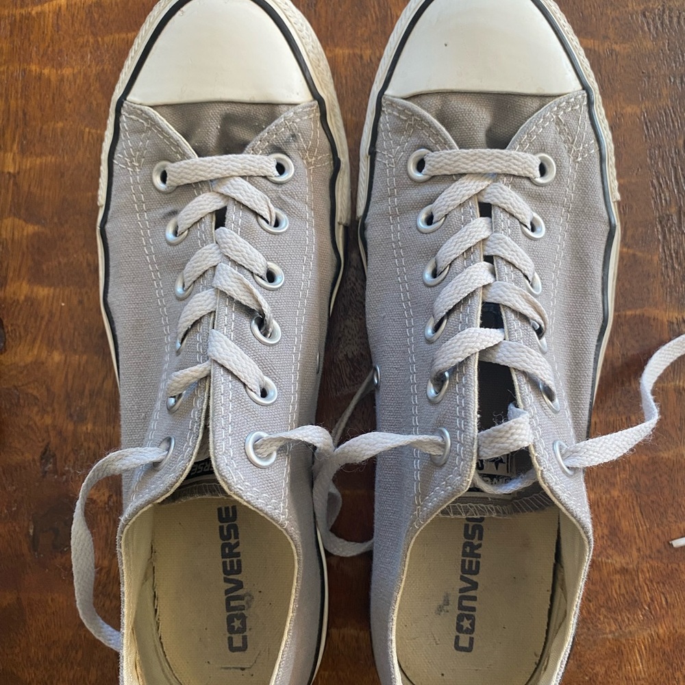 Grey converse